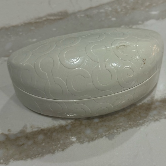 Coach Brown Sunglasses with Case - Picture 3 of 3